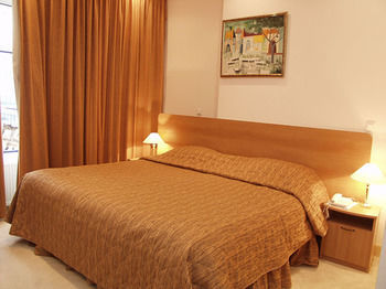 Queen Mary 3*
